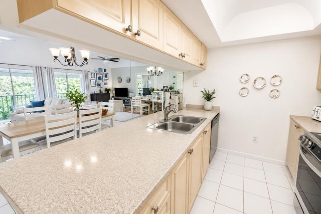 179 Waterside Drive 179, Hypoluxo, FL 33462