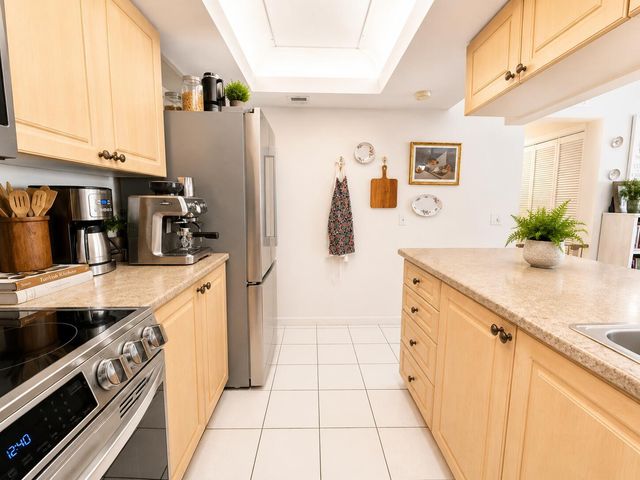 179 Waterside Drive 179, Hypoluxo, FL 33462