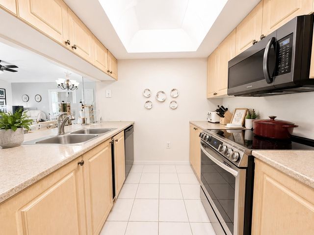 179 Waterside Drive 179, Hypoluxo, FL 33462