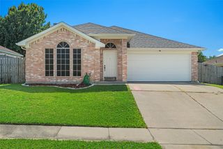 6204 Brookknoll Drive, Arlington, TX 76018