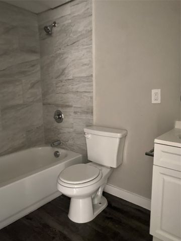 802 Las Palmas Drive, Grand Prairie, TX 75052