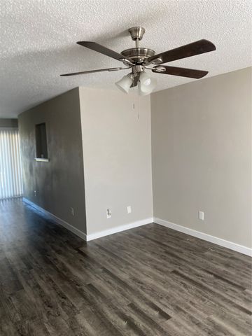 802 Las Palmas Drive, Grand Prairie, TX 75052