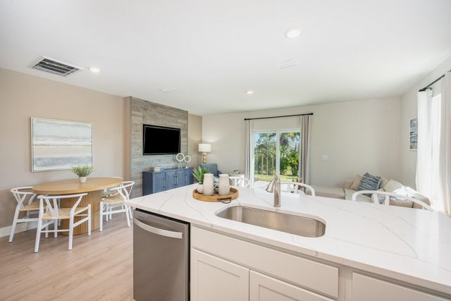 8172 Cobblestone Drive, Fort Pierce, FL 34945