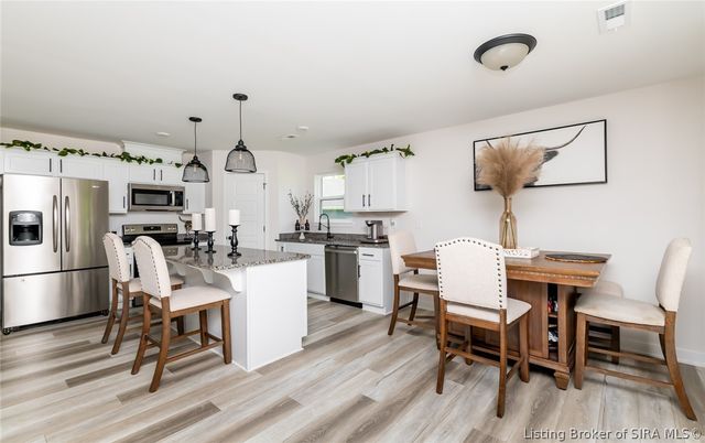 829 Wolf Run Park Boulevard, Jeffersonville, IN 47130