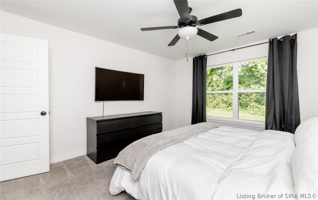 829 Wolf Run Park Boulevard, Jeffersonville, IN 47130