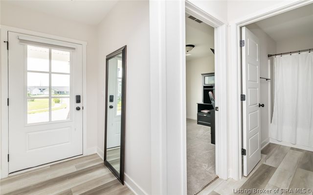 829 Wolf Run Park Boulevard, Jeffersonville, IN 47130