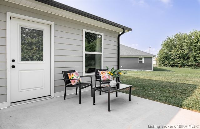 829 Wolf Run Park Boulevard, Jeffersonville, IN 47130