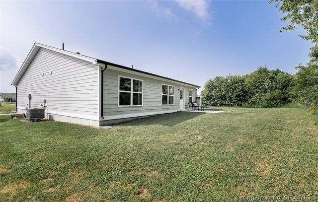 829 Wolf Run Park Boulevard, Jeffersonville, IN 47130