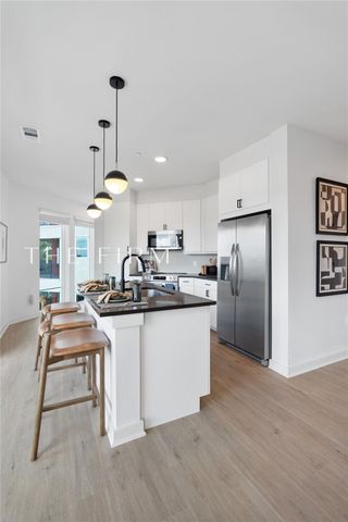 3001 W 11th Street 575, Houston, TX 77008