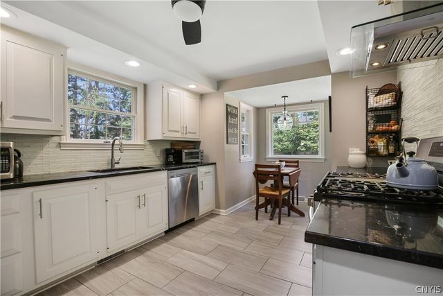 210 Sherwood Drive, Dewitt, NY 13214