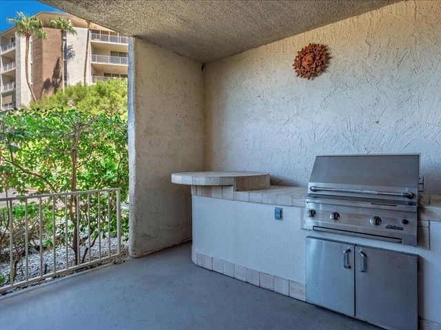 899 Island Drive 102, Rancho Mirage, CA 92270
