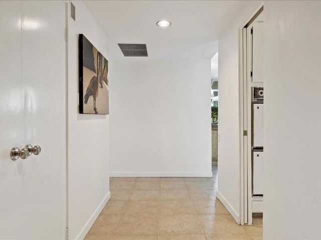 899 Island Drive 102, Rancho Mirage, CA 92270