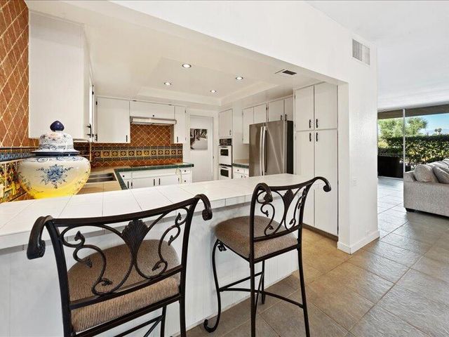 899 Island Drive 102, Rancho Mirage, CA 92270