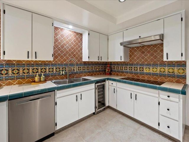 899 Island Drive 102, Rancho Mirage, CA 92270