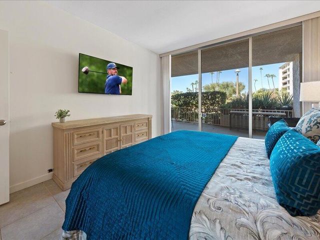 899 Island Drive 102, Rancho Mirage, CA 92270