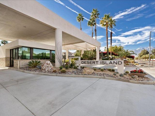 899 Island Drive 102, Rancho Mirage, CA 92270