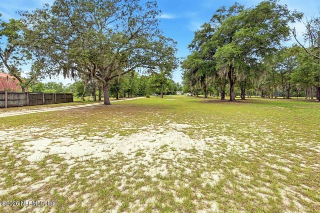 194 KEUKA Road, Interlachen, FL 32148