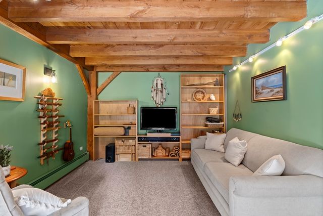 36 Smith Hollow Dr, Edgartown, MA 02539