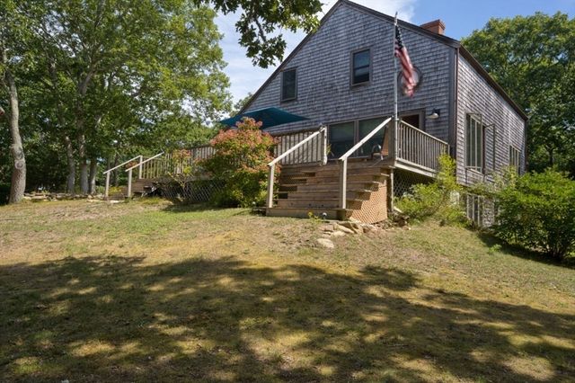 36 Smith Hollow Dr, Edgartown, MA 02539