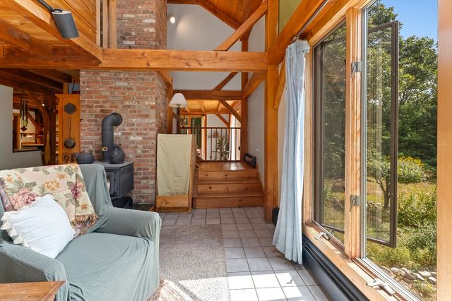 36 Smith Hollow Dr, Edgartown, MA 02539