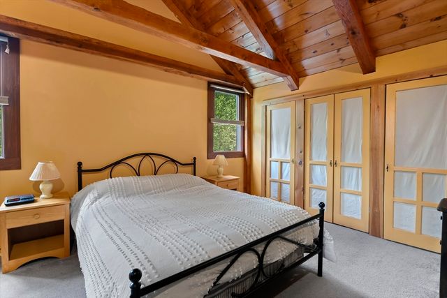 36 Smith Hollow Dr, Edgartown, MA 02539