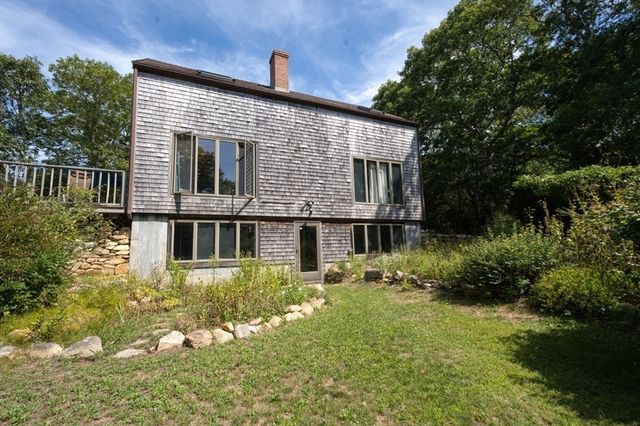36 Smith Hollow Dr, Edgartown, MA 02539