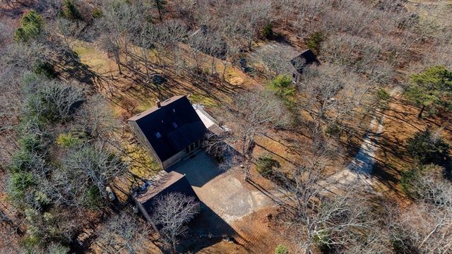 36 Smith Hollow Dr, Edgartown, MA 02539