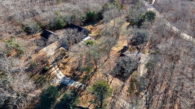 36 Smith Hollow Dr, Edgartown, MA 02539