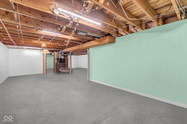 135 South Street, Southport, IN 46227