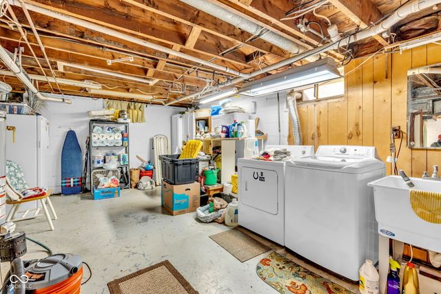 135 South Street, Southport, IN 46227