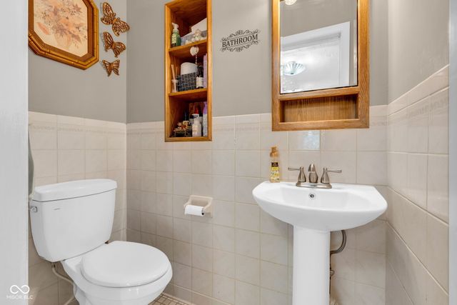 135 South Street, Southport, IN 46227