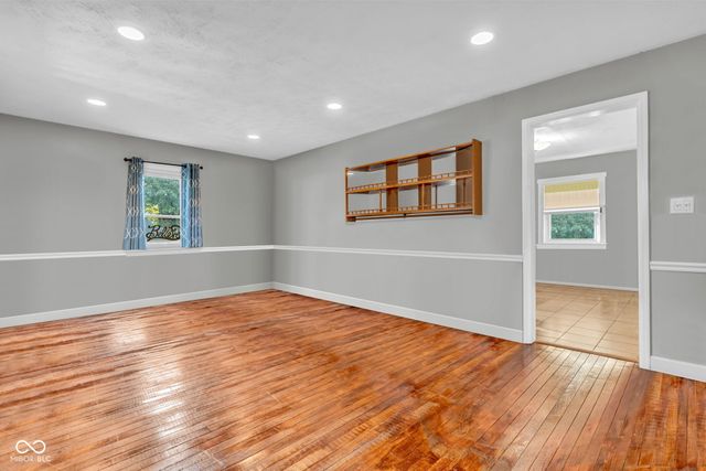 135 South Street, Southport, IN 46227