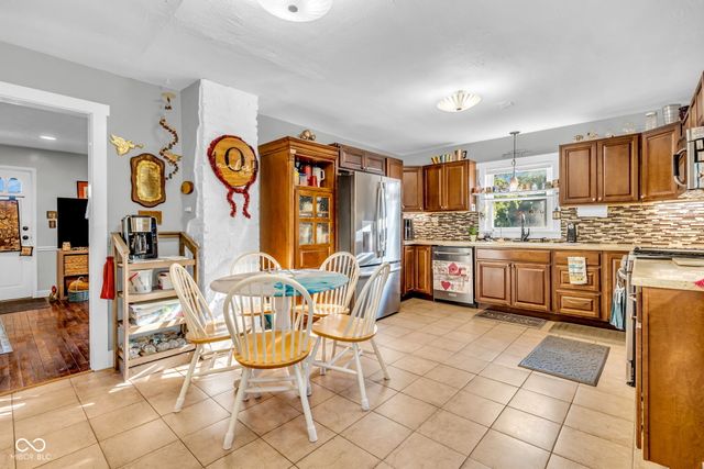 135 South Street, Southport, IN 46227