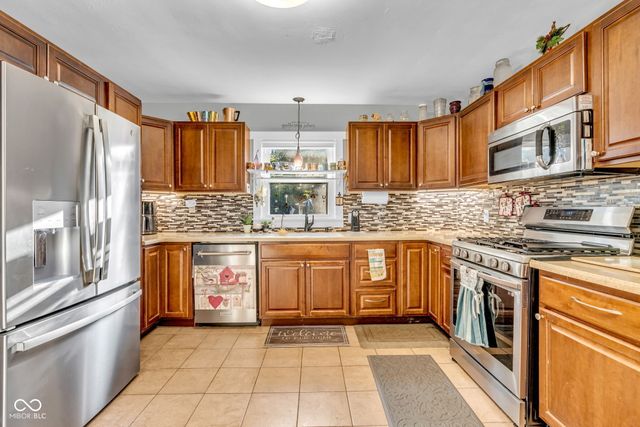 135 South Street, Southport, IN 46227