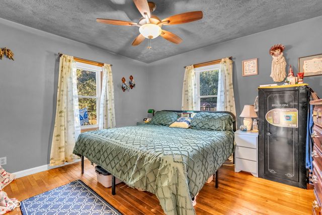 135 South Street, Southport, IN 46227