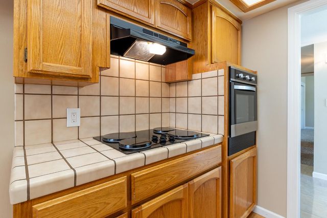 712 Woodrow Ave, Modesto, CA 95350