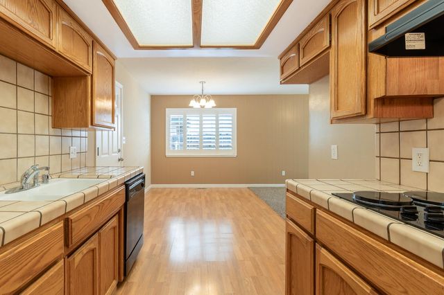 712 Woodrow Ave, Modesto, CA 95350