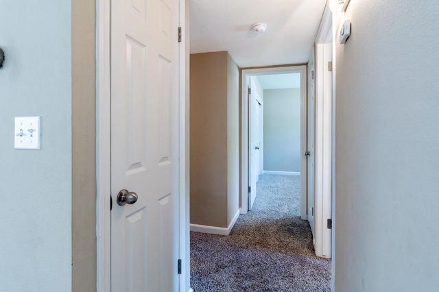 712 Woodrow Ave, Modesto, CA 95350