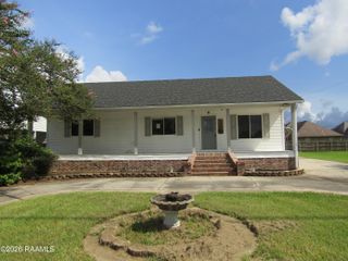 821 E Santa Clara Street, New Iberia, LA 70563