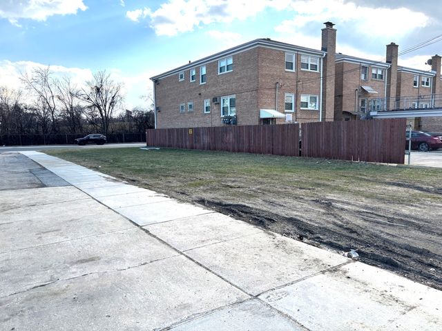 6420 W Gunnison Street, Harwood Heights, IL 60706