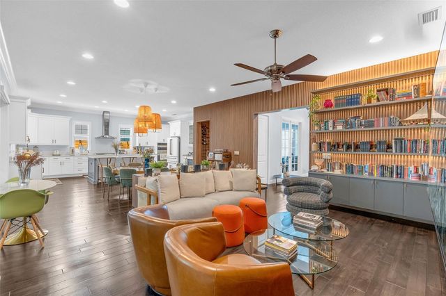 1126 EDWARDS LANE, Orlando, FL 32804