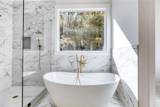 631 St Ives Walk, Monroe, GA 30655