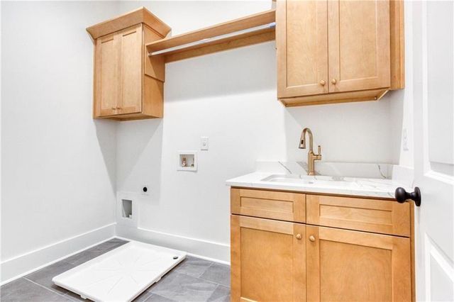 631 St Ives Walk, Monroe, GA 30655