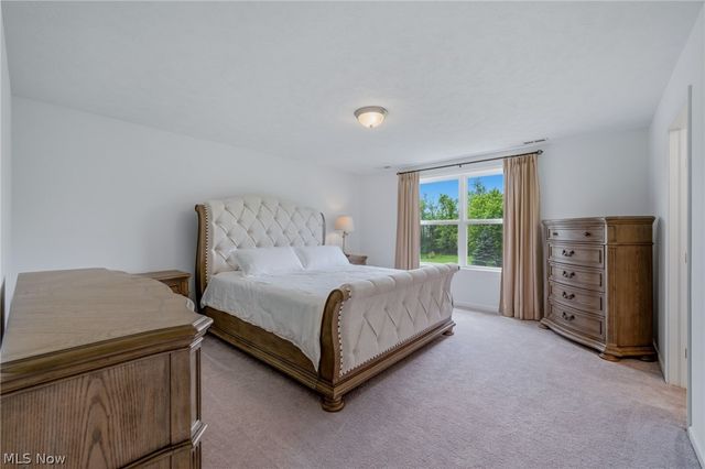 183 Nottingham Way, Wadsworth, OH 44281