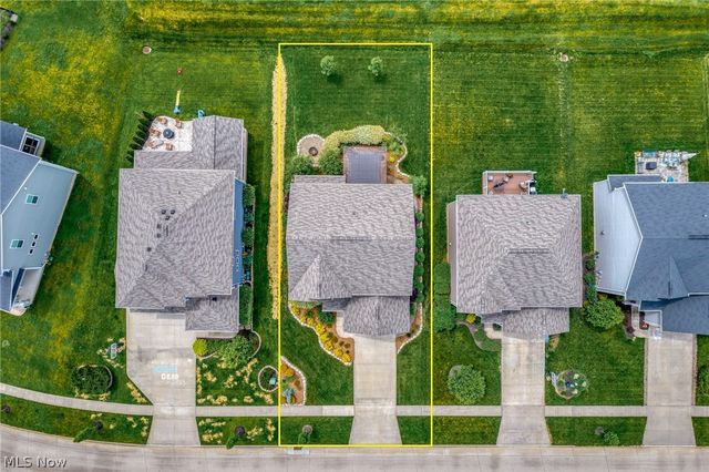 183 Nottingham Way, Wadsworth, OH 44281
