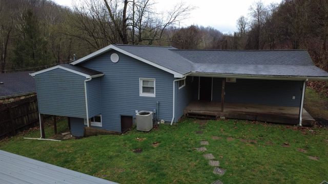 989 Walkers Branch Road, Huntington, WV 25704