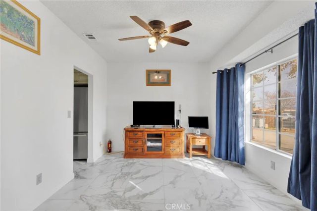 9788 9th Avenue, Hesperia, CA 92345