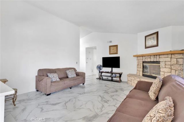 9788 9th Avenue, Hesperia, CA 92345