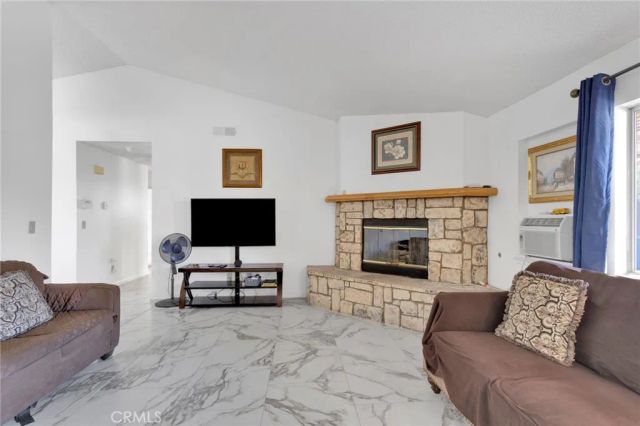 9788 9th Avenue, Hesperia, CA 92345