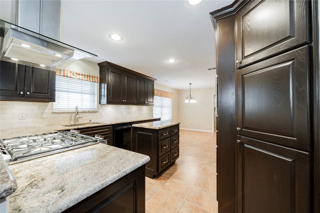 333 Jasanda Way, Mesquite, TX 75149